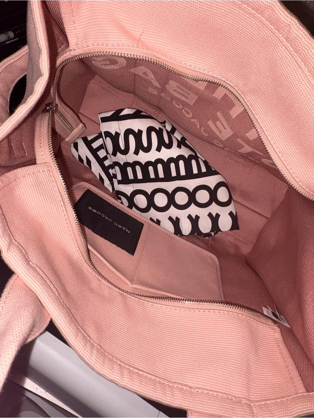 Marc Jacobs structured canvas